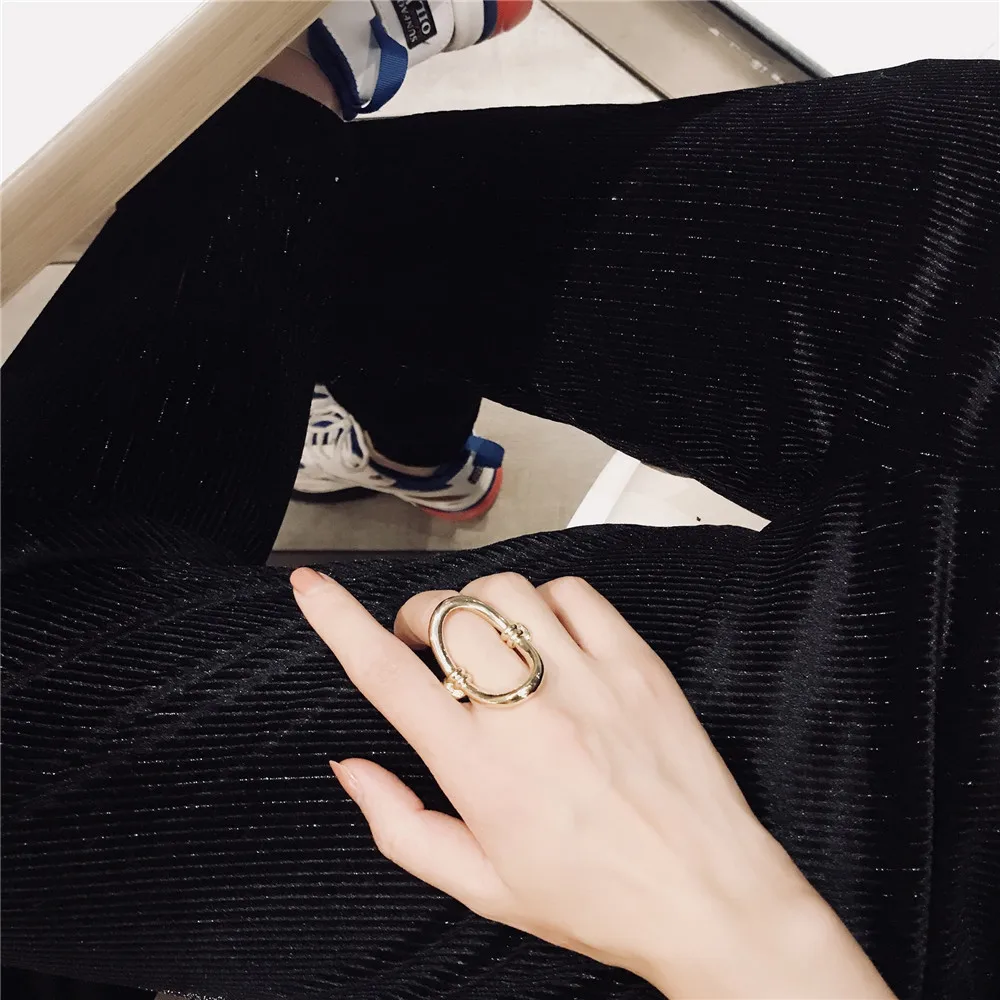 MLING Fashion Gold Alloy Ring Vintage Stone Geometric Circle Ring For Women