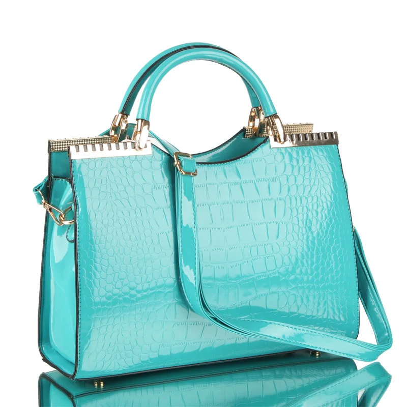 Resultado de imagen para bolsos de  moda charol