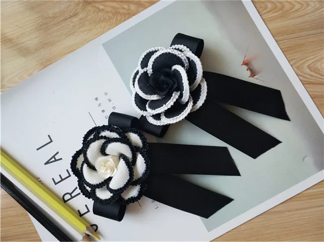 CX-Shirling 7cm Diameter Fabrc Camellia Flower Brooch Black White Fabric Camellia Flower Ribbon Bowknot Brooches Female