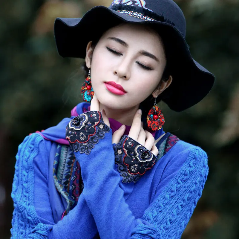 Free Shipping 2018 New National Blouse Sweater Long Sleeve Knitted Print O-neck Women Beaded Pillovers Autumn Winter Tops Free Shipping 2018 New National Blouse Sweater Long Sleeve Knitted Print O-neck Women Beaded Pillovers Autumn Winter Tops