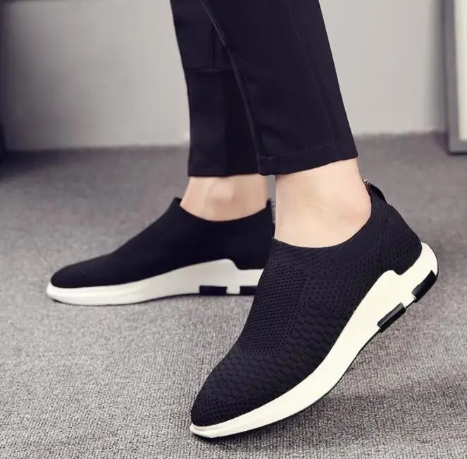 

2019 Spring and autn men and mn sprts shes leaer watoof shes men's trndy Koan version