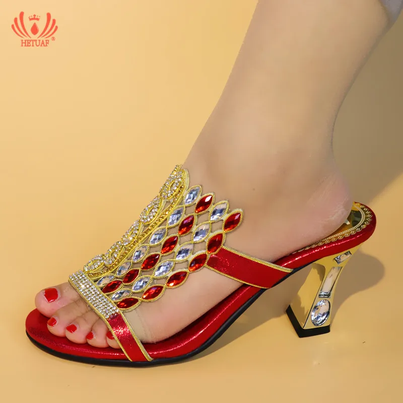 

2018 Red Color Latest Italian Women Sandals Shoes Decorated with Rhinestone Open Toe Sexy Ladies Shoes Party Wedding Shoes Pumps