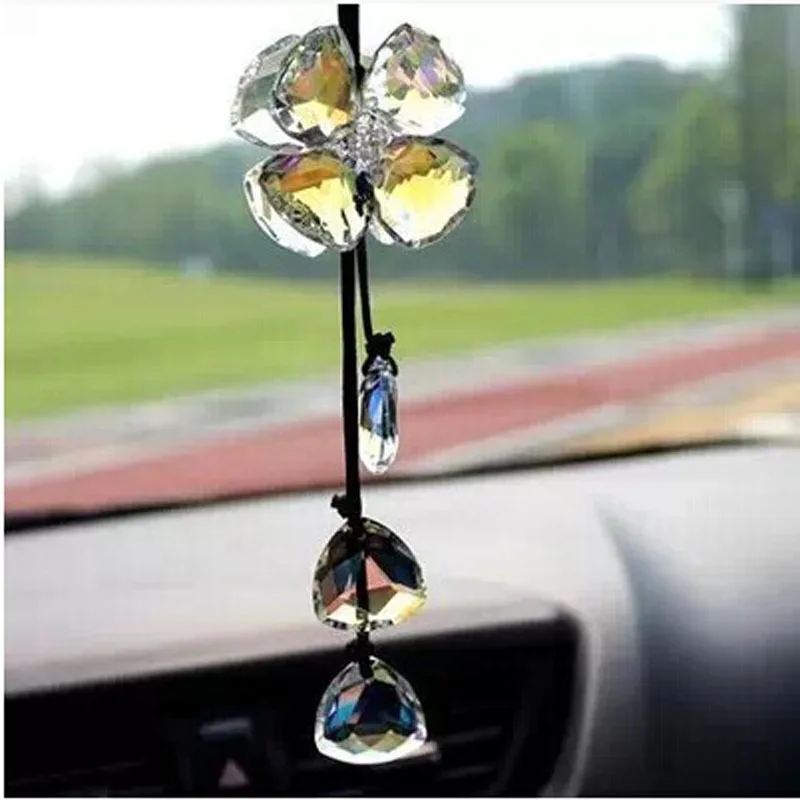 

High-grade Crystal Car Accessories Handmade Woven Crystal Clover Car Accessories Automotive rear view mirror
