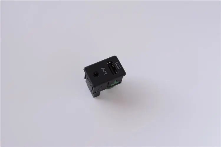 

RCD510 RCD310 RCD300 USB AUX Socket Adapter Interface for VW Passat CC B7 Touran NEW Polo Scirocco 3CD 035 249