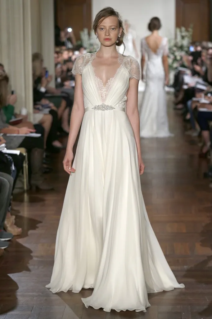 

Kate Middleton In Jenny Packham Sexy White With Crystal Lace Short Sleeves V-neck Evening Dresses Prom Dresses Chiffon CN-90