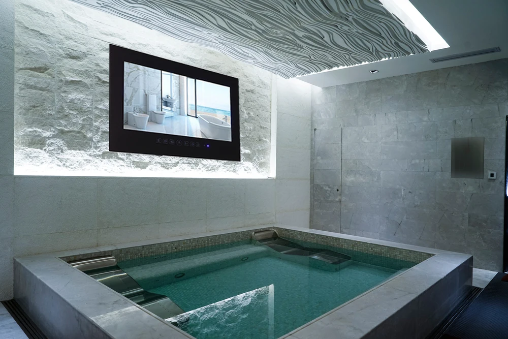 Black BIG Screen SWIMMINGPOOL2