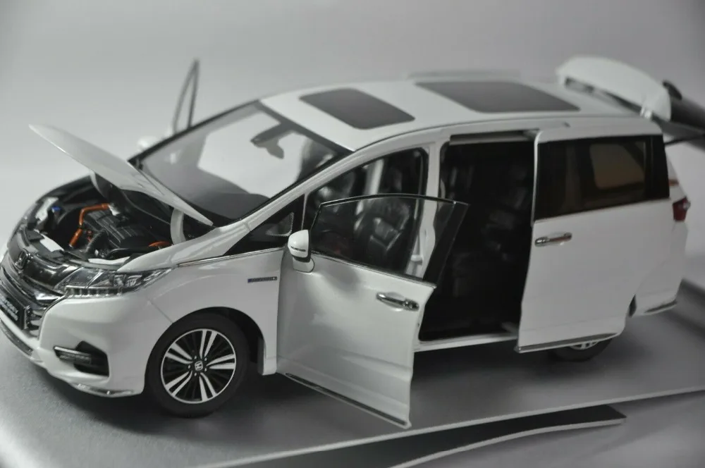 1:18 литая под давлением модель для Honda Odyssey Sport Hybrid белый MPV сплав игрушечный автомобиль миниатюрная Коллекция подарков