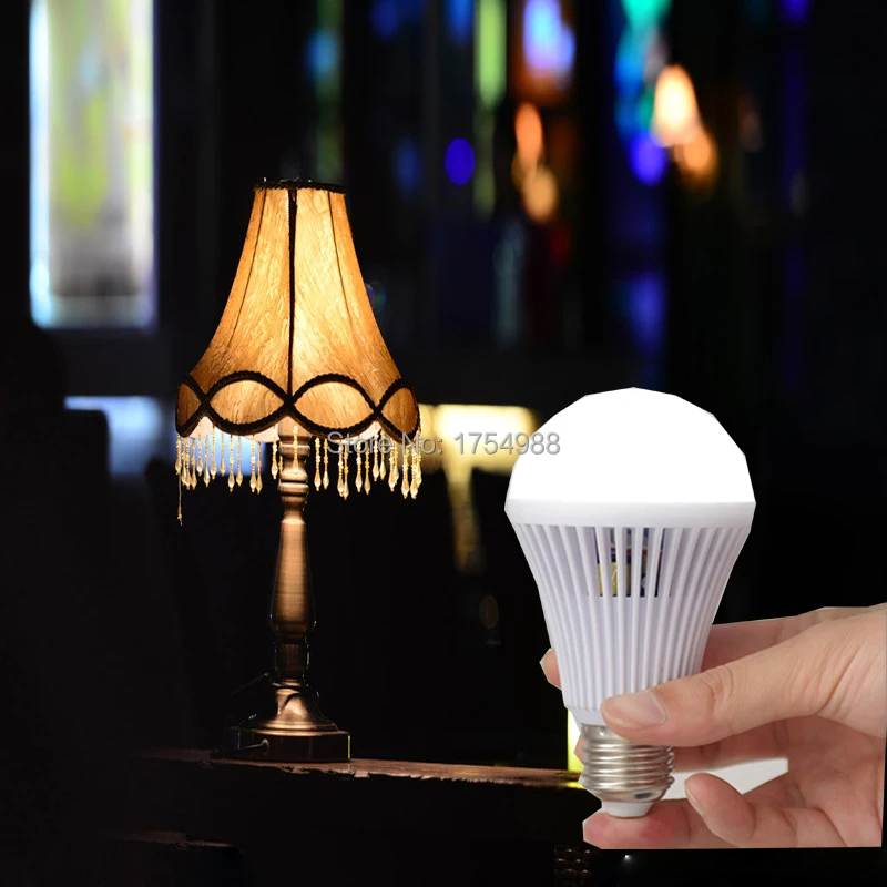 desk lamp .jpg