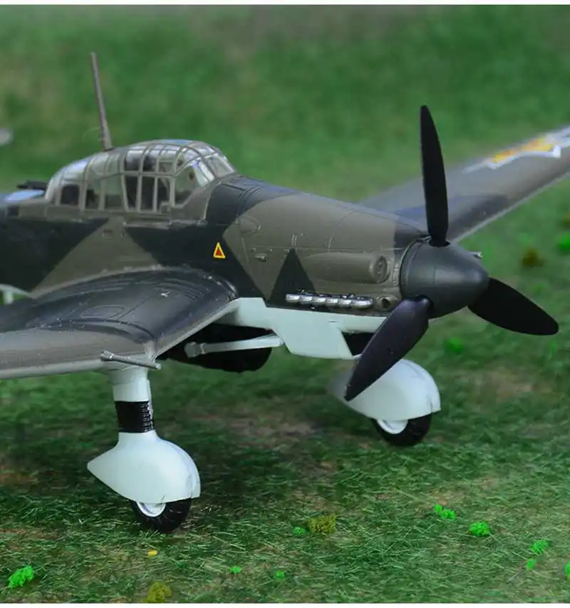 Предварительно построенный 1: 72 Масштаб Ju 87 Stuka dive bomber Вторая мировая война Ju 87D самолет хобби Коллекционная готовая пластиковая модель самолета