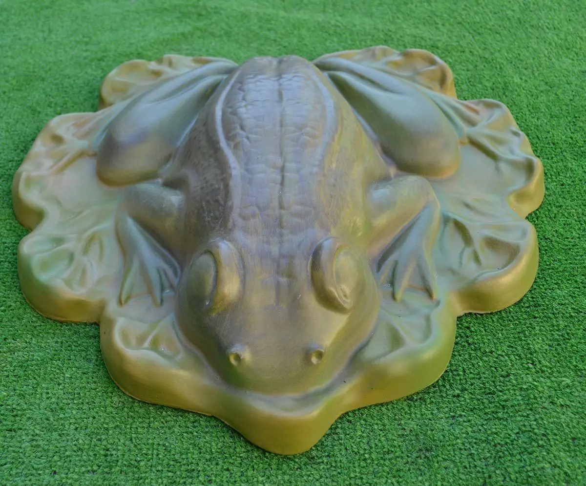 FROG Animal Cement Plaster DIY Garden MOLD Concrete Form House