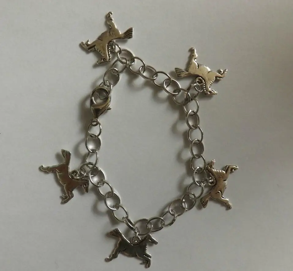 

Vintage Silver 5 Horse Charms Cuff Bracelet Stainless Steel O Chain Anklets Bracelets Jewelry Fashion Women Accessories HOT B456