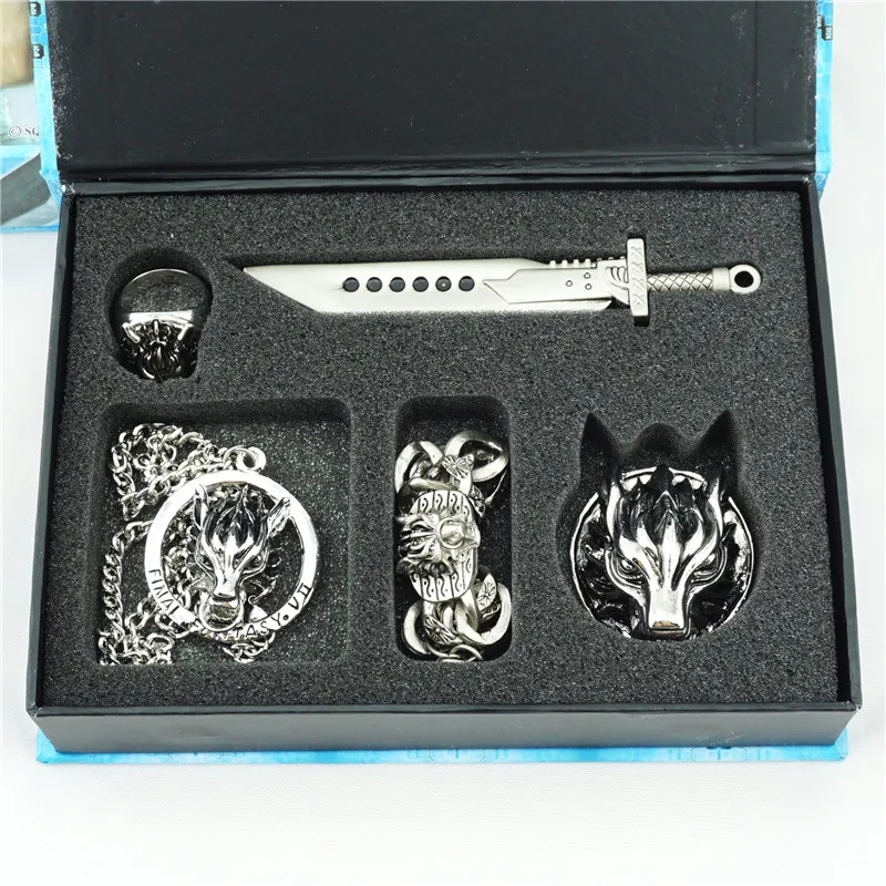 

Game Final Fantasy VII F7 Cloud Necklace Bracelet Ring Brooch Sword 5PCS Set Costume Accessory Cosplay Collection Box Gift