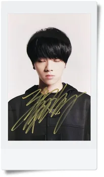 

signed HUA CHENYU autographed photo 6 inches freeshipping 9 versions 082017 b