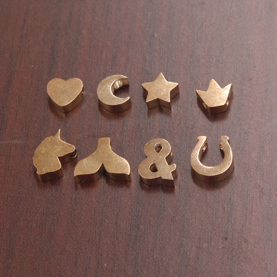 

Fnixtar Rose Gold Color Mirror Polished Stainless Steel Heart Star Crown Fishtail Horseshoe 1.8mm Small Hole Bead 20piece/lot