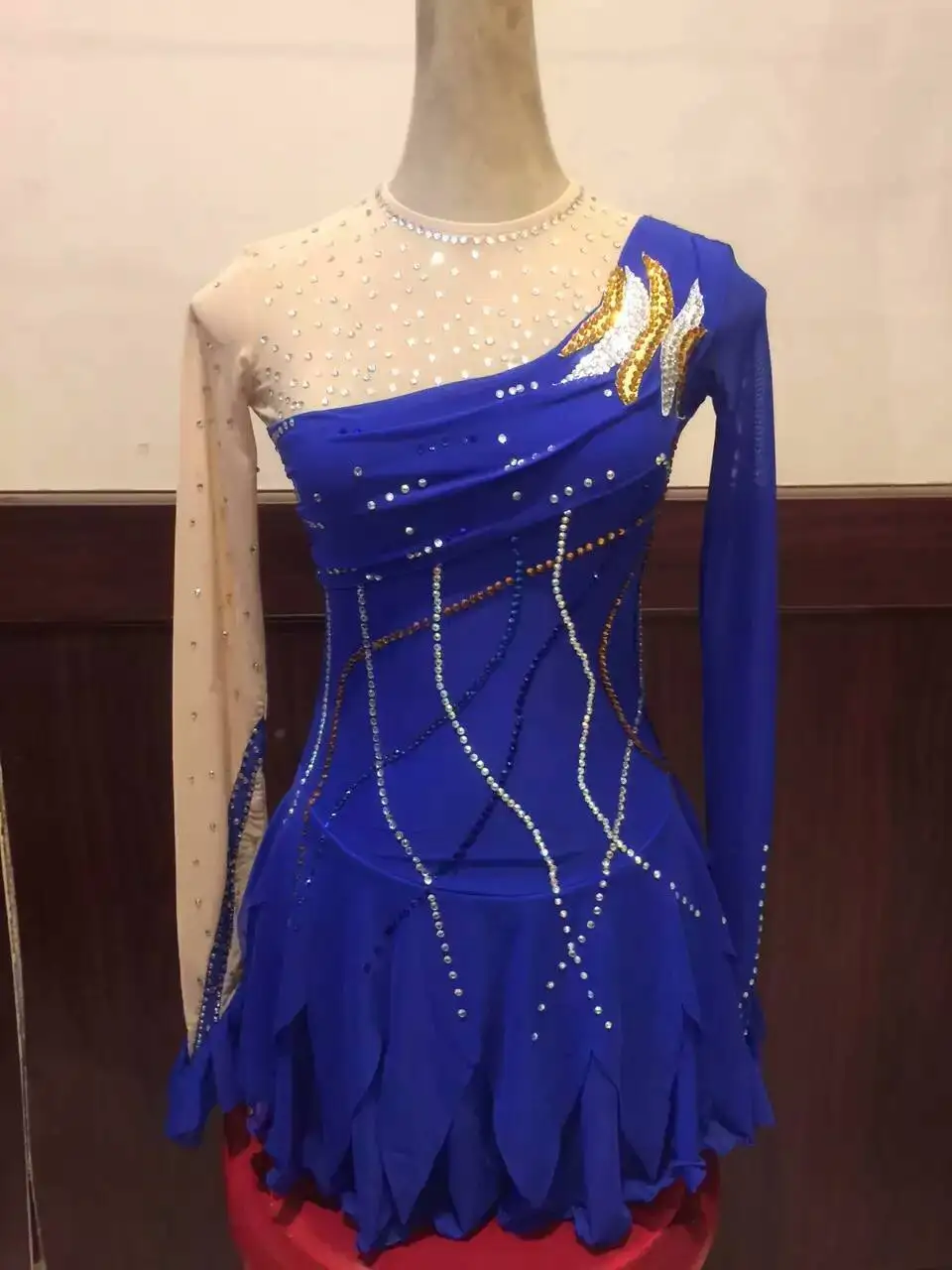 

Free shippingBlueNEW FIGURE ICE SKATING BATON TWIRLING DRESS COSTUME ADULT5