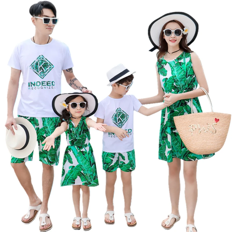 

Hot Sales Family Matching Outfit 100% Cotton Clothes Mom Daughterl Tree Print Dress Father and Son Short Top and Shorts Suit New