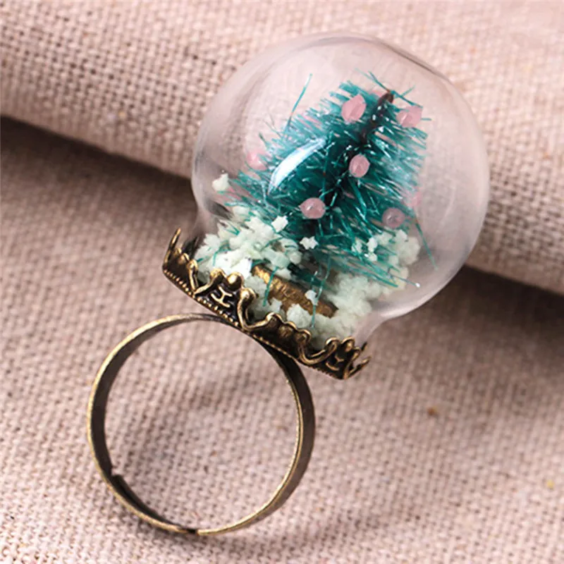 

Fashion Glow In The Dark Finger Ring Vintage Party Jewelry Accessory Christmas Tree Glass Snowball Luminous Rings