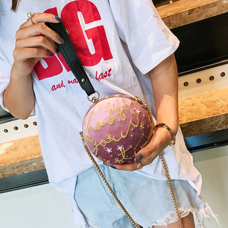 

2018 Unique Velvet Iron-On Women Handbag Red Shoulder Clutch Bag Spherical Evening Bag Small Purse Chain Shoulder Bolsos Mujer D