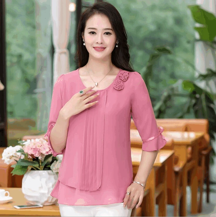 

half sleeve chiffon shirt top women tshirt 2019 summer new middle age mother two flowers bottoming pullovers