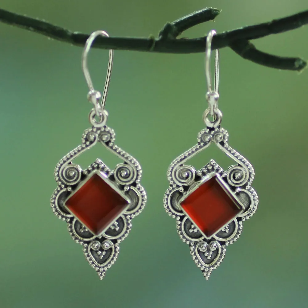 

Exquisite Vintage 925 Thai silver Heart Earrings Inlaid Red Stone Fancy Dress Party Earrings for Women Jewelry Accessories