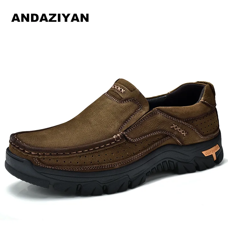 

High-end casual leather shoes with a set of feet leather shoes men