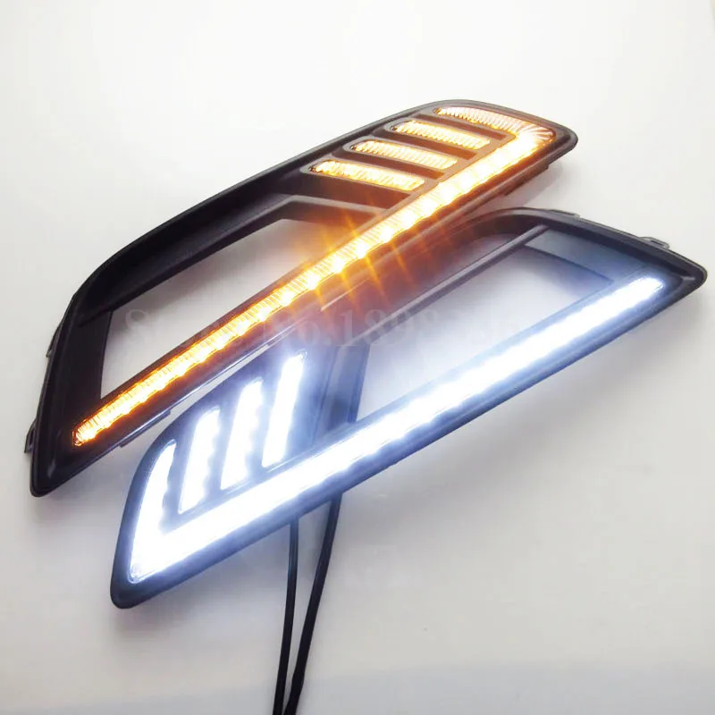 

1 Pair Car Daylight DRL 12V LED fog Lamp Daytime Running Light with yellow Turn Signal Style Relay For FORD FOCUS 4 2015 2016