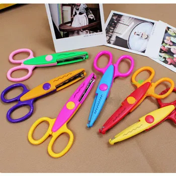 

1 PCS Handmade DIY Photo Album Laciness Scissors Metal Plastic Scrapbooking Photo Colors Scissors Paper Lace Diary Decoration