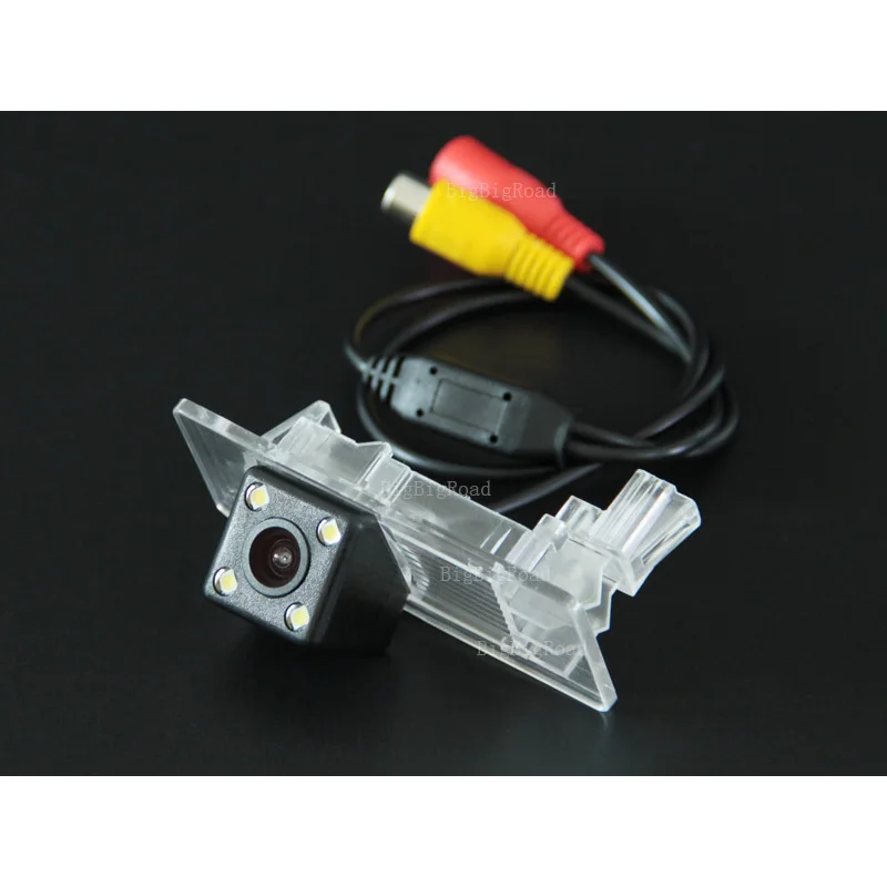 

For vw new passat 2011--2016 Wireless Camera Car Rear View Backup Reverse Camera Installed at License Plate Hole RCA connector