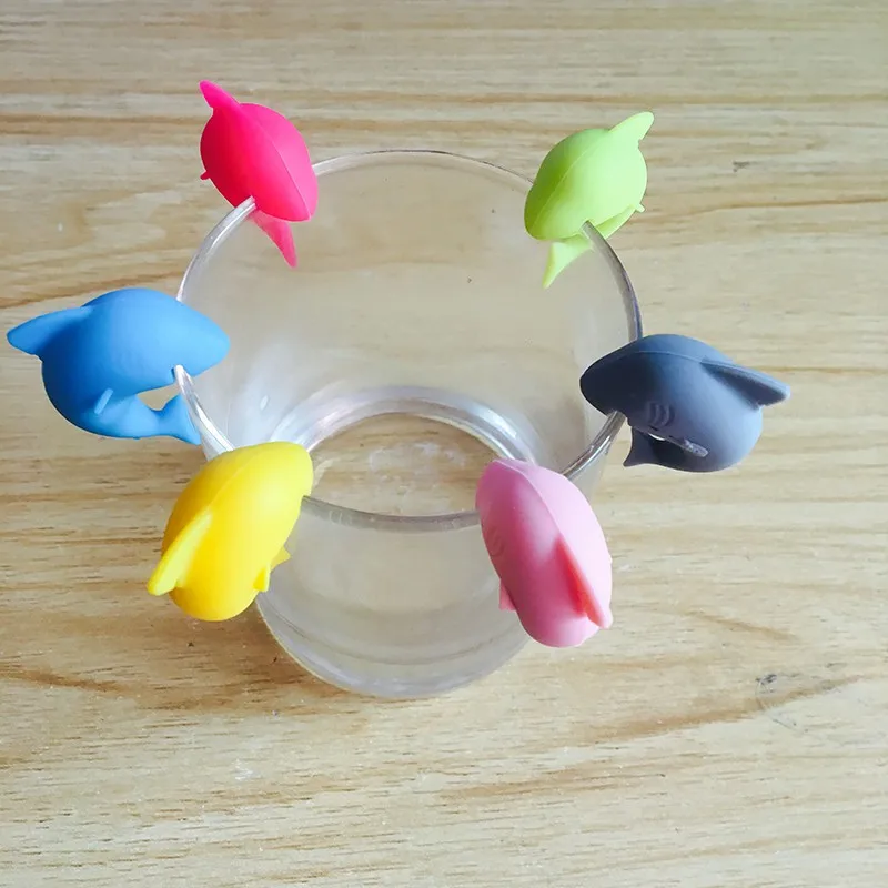 

Fun Tongue Party Dedicated Suction Cup Wine Glass 6 pcs Silicone Label Rubber Wine Glasses Recognizer Marker Wine Accessories