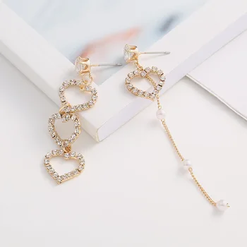 

Korean Fashion New Earrings Temperament Simple Heart-shaped Crystal Asymmetric Bride Pearl Ladies Earrings Factory Wholesale
