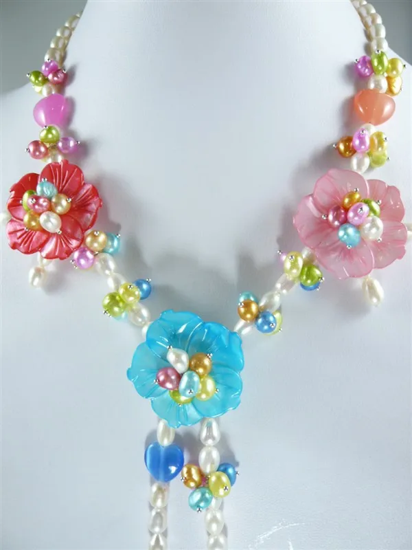 

noble lady's beautiful mixed pearl with blue rend and pink flower necklace