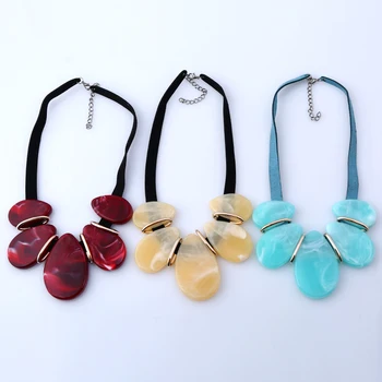 

LZHLQ Steampunk Acrylic Collier Necklace Vintage Maxi Long Necklaces Pendants Bohemia Jewelry Ethnic collares