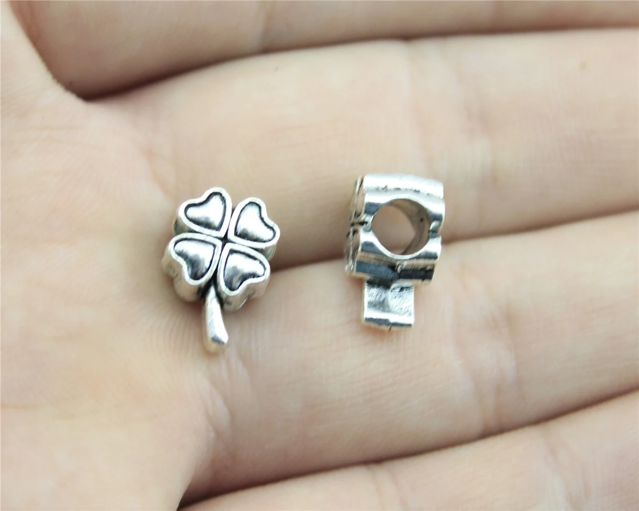 

WYSIWYG 5pcs 13x9mm Clover DIY Craft Jewelry Accessories European Big Hole Bead Charm Clover Big Hole Beads