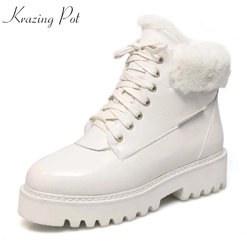 

krazing pot microfiber patent leather sheep fur round toe Western boots Korean elegant superstar thick med heel ankle boots L9f2