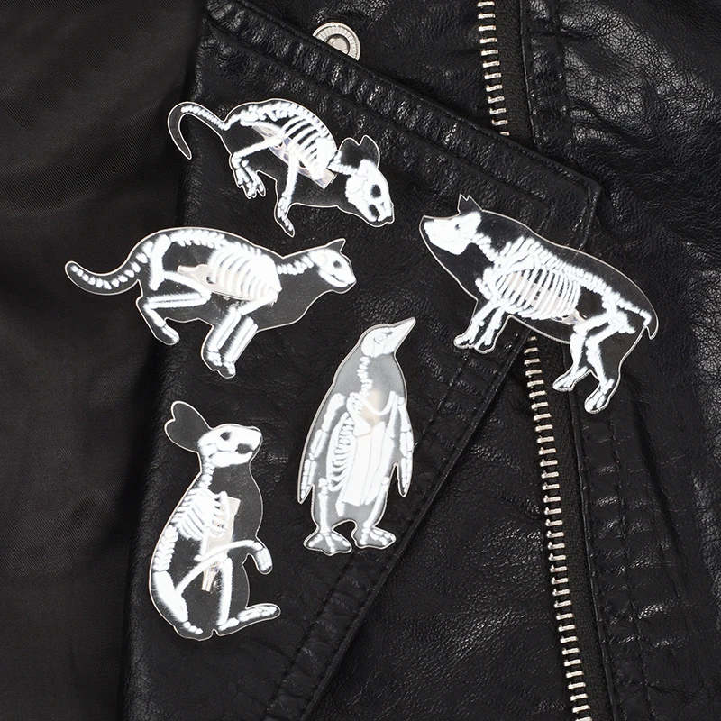 

Halloween Carnival ! Skull Skeleton Animal Cat Rabbit Penguin Pig Mouse Rib Transparent Acrylic Brooches Pins For special You