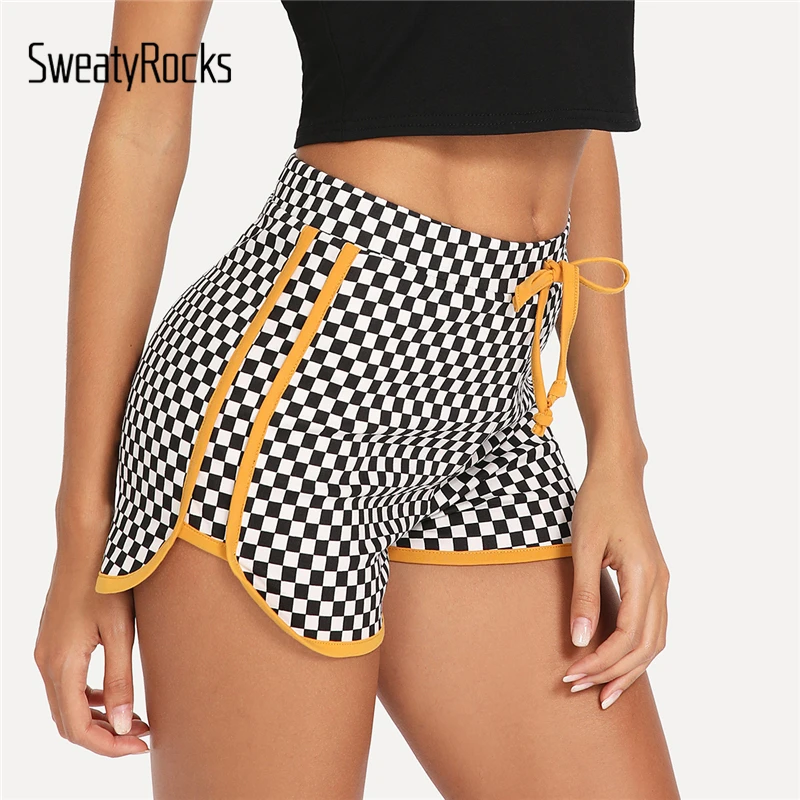 SweatyRocks Contrast Binding Plaid Shorts Knot Elastic Waist Mid Waist
