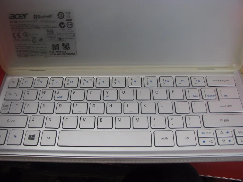 Original Wireless Bluetooth Keyboard Case For Acer Iconia W700 cover with European keyboard