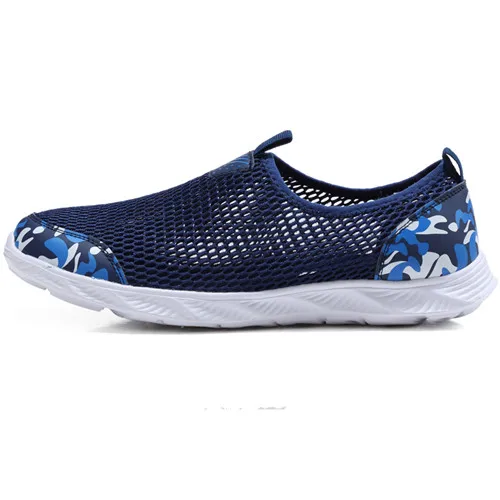 HoYeeLin водонепроницаемая обувь Мужские дышащие сетчатые легкие пляжные прогулочные спортивные кроссовки на плоской подошве - Цвет: Синий