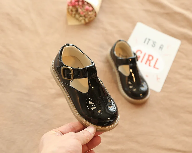 Новое платье принцессы без шнуровки в английском стиле для маленьких девочек тонкие туфли для девочек в Корейском стиле; кожаные туфли Martin с Т-образным ремешком
