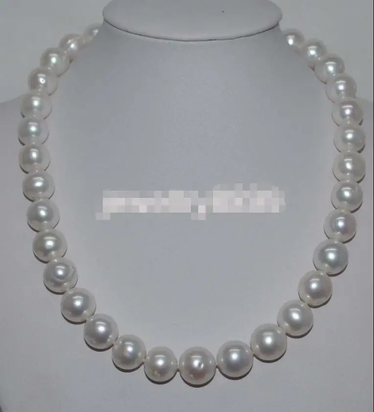 

Free Shipping >>Outstanding luster natural white 13mm round Cultured Pearl Necklace J5097
