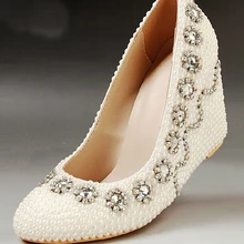 2016 New Style ound Toe Ivory Pearl Prom High Heels Formal Shoes Lady Wedge Heels Bridal Wedding Dress Shoes Fashion Women Pumps