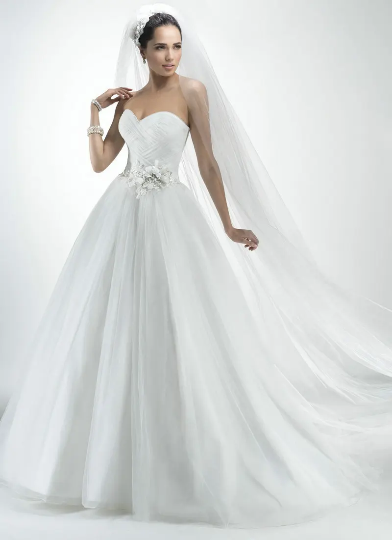 Tulle Ball Gown Bridal Dress Handmade Flowers Glamorous