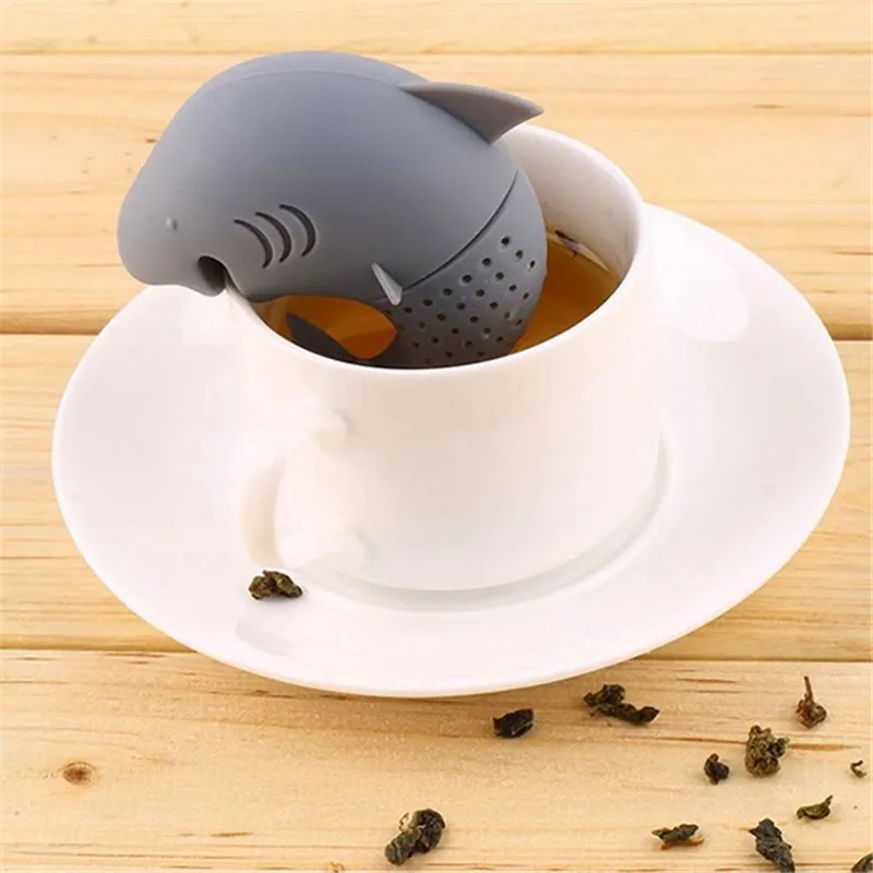 

1pc Grey Silicone Tee Strainer Shark Infuser Tea Leaf Strainer Herbal Spice Filter Diffuser Coffee Tea Tools Teaware 8.6*8.1cm