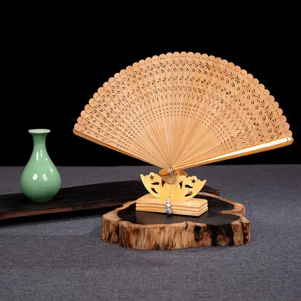 Китайский стиль выдалбливают резьба ручной работы женщины Складной вентилятор все-бамбуковый вентилятор классический подарок - Цвет: 6