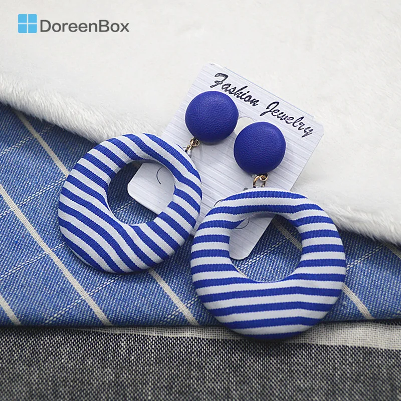 

Doreen Box Cloth Round Blue Green Red Stud Round Blue Green Red Stripe Hollow Pendants Fashion Elegant Earrings For Women,1 Pair