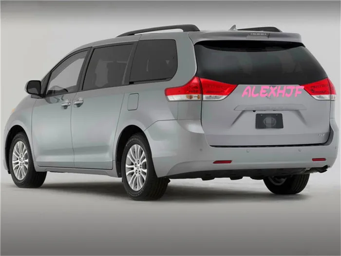 Toyota-Sienna_2011_conew1