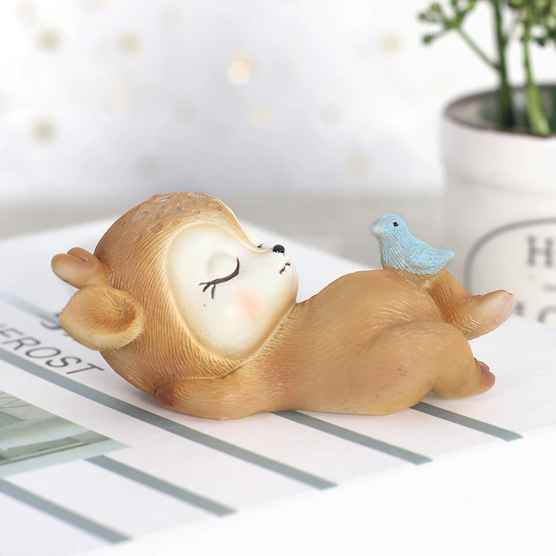 

Lovely Sleeping deer baby Sika deer Resin Crafts Sculpture Creative Gifts Modern Home Decorations Car Statues Desktop Ornament