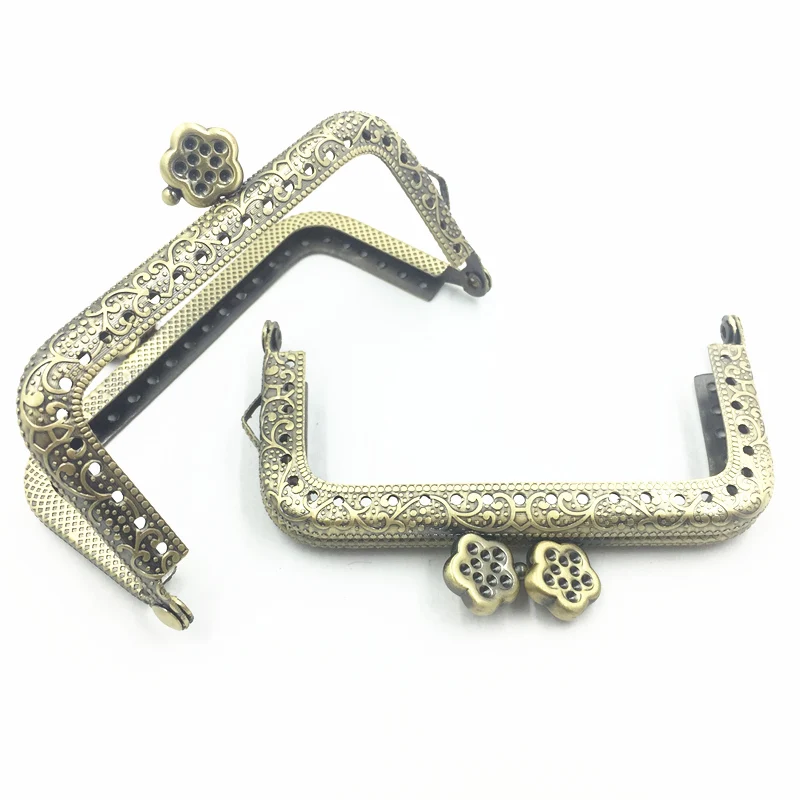 

Kiss Clasp Lock Bronze Tone Metal Frame Female Purse Handle Rectangle Flower Pattern Flower Head Bag Accessories 8.5cm 10Pcs