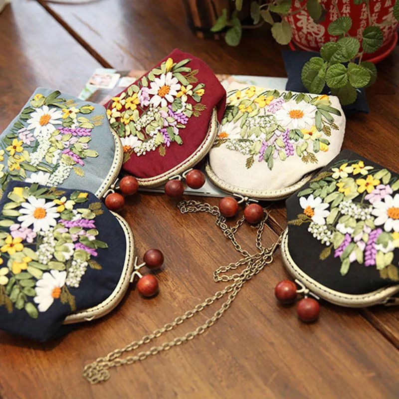 

3D DIY Ribbon Embroidery Bag Set, Needlework Kits Cross Stitch Chain Bag with Hoop,Handmade Swing Purse Wallet Creative Gift
