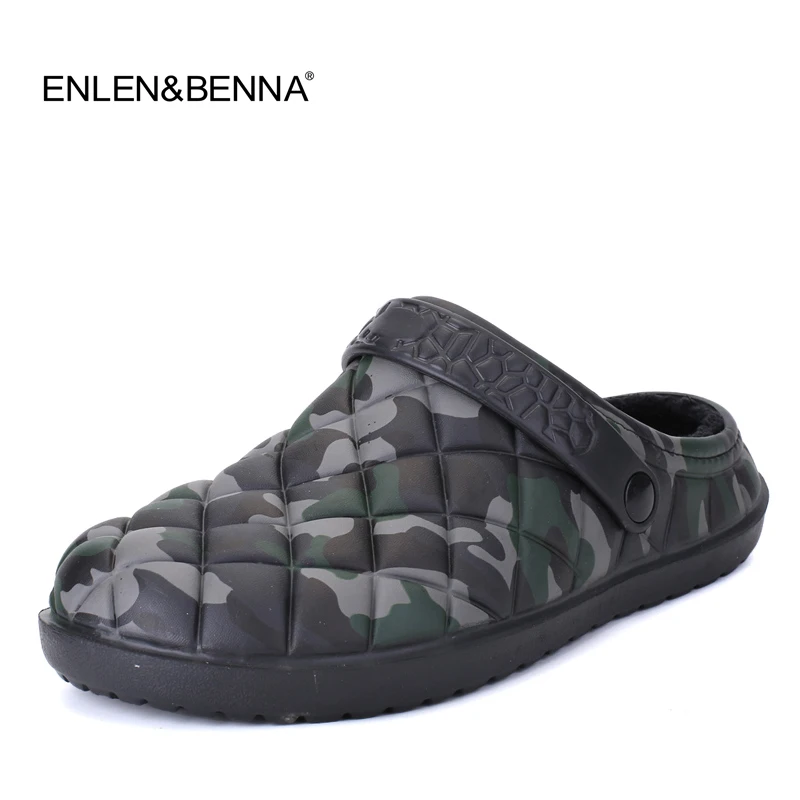

Winter Men Sandals 2018 Men Beach Shoes Camouflage Slippers plush Warm Flip Flop Plush Garden Sandals Clogs Outside waterproof